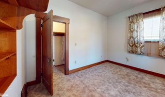 134 E Main St, Agency, IA 52530