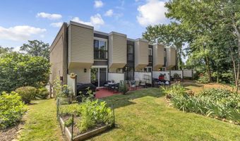 1223 N QUINN St, Arlington, VA 22209