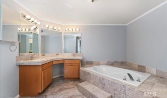 8306 W Wilowpark Dr, Boise, ID 83714