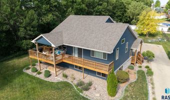 212 N Fairway Dr, Brandon, SD 57005