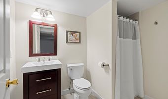 5213 CATHEDRAL Ave NW, Washington, DC 20016