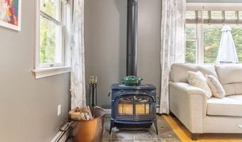 39 Kitteridge Brook Rd, Bar Harbor, ME 04609