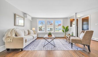 31 Darling St, Acushnet, MA 02743