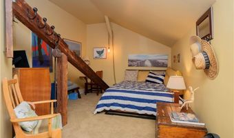 11 Willow St 5, Newport, RI 02840