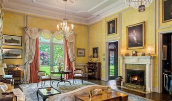 14 Leroy Ave, Newport, RI 02840