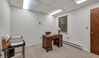2 Sachem Dr, Cromwell, CT 06416