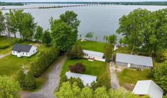 279 Hunter N Rd, Alburgh, VT 05440