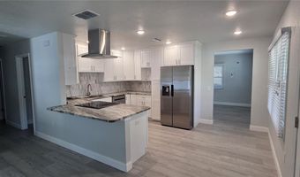 132 JAMES St, Auburndale, FL 33823