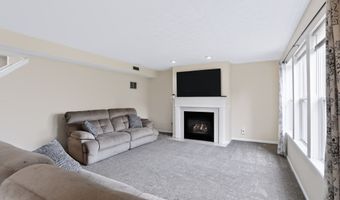 2526 Senators Way, Indianapolis, IN 46217