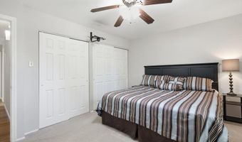 893 Oklahoma Ave, Ballwin, MO 63021