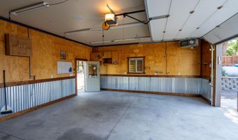 20087 Beaver Ln, Bend, OR 97703