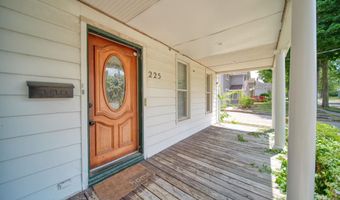 225 Seeley St, Adrian, MI 49221