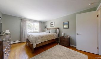 293 Burroughs Dr, Amherst, NY 14226