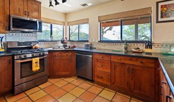 9060 Yucca Hills Rd, Agua Dulce, CA 91390