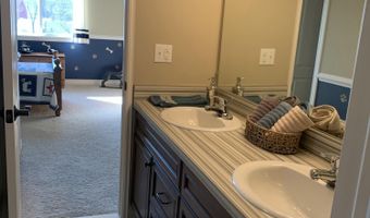 4082 Kelsey Ave, Adrian, MI 49221