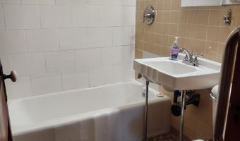 1727 W WINNEBAGO St, Appleton, WI 54914