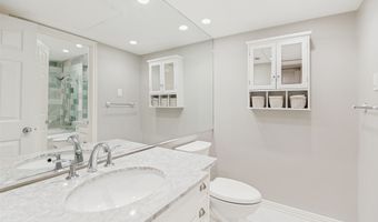 16301 Ledgemont Ln 263, Addison, TX 75001