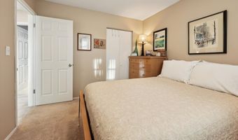 712 Garnet Dr, Ames, IA 50010