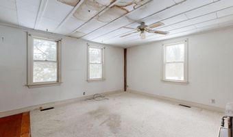 139 Fletcher Rd, Auburn, ME 04210