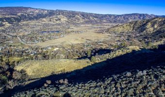 30700 Fox Ridge Ct, Tehachapi, CA 93561