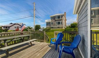 11 Woodruff St, Narragansett, RI 02882