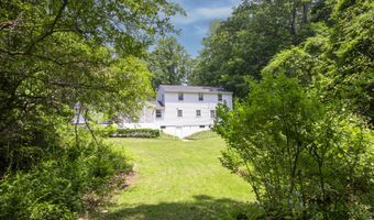 3 Deerfield Dr, Clinton, CT 06413