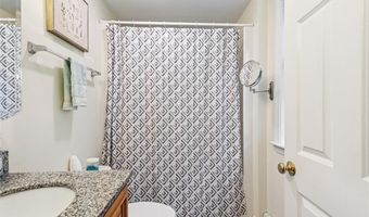 673 Metacom Ave 50, Bristol, RI 02809