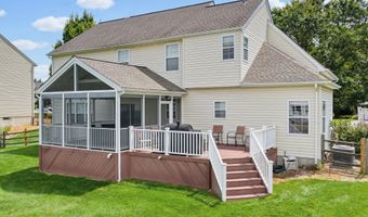 10 WHIRLAWAY Dr, Bear, DE 19701