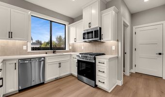 824 SE 35th St, Battle Ground, WA 98604