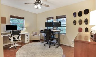 1732 QUEENS Ln 3-187, Arlington, VA 22201