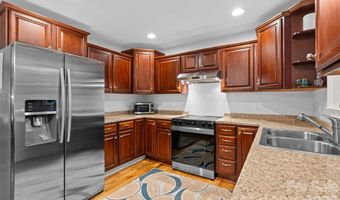 102 Iris St, Asheville, NC 28803