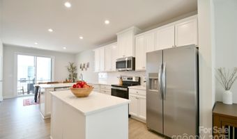 453 Spearfield Ln, Charlotte, NC 28205
