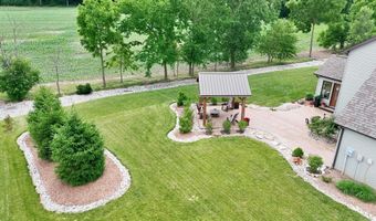 18736 Roselle Cv, Auburn, IN 46706