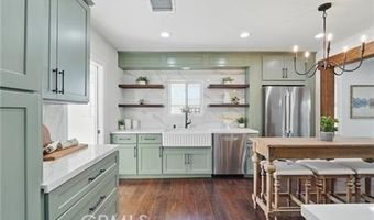 2111 S Bronson Ave, Los Angeles, CA 90018