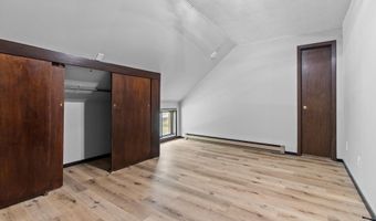 1903 E APPLE CREEK Rd, Appleton, WI 54913