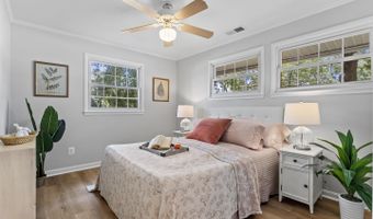 7111 CINDY Ln, Annandale, VA 22003