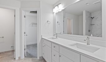 2018 Green Acres Dr, Adrian, MI 49221