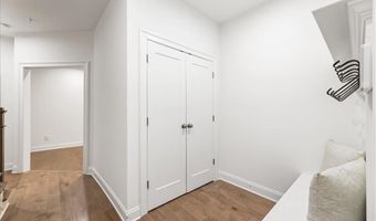 1233 Parkstead Ln, Alpharetta, GA 30004
