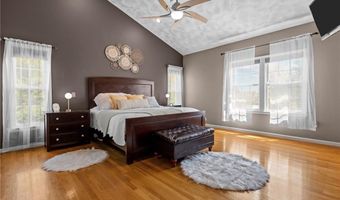 386 Tourtellot Hill Rd, Glocester, RI 02814