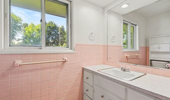 7261 Driftwood Dr SE, Ada, MI 49301