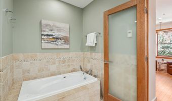 1032 LAMONT St NW B, Washington, DC 20010