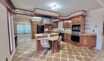101 7th Ave NW, Bowman, ND 58623