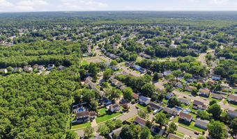 201 Pacific Ave, Barnegat, NJ 08005