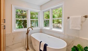 1362 Manzanita Ct, Santa Rosa, CA 95404