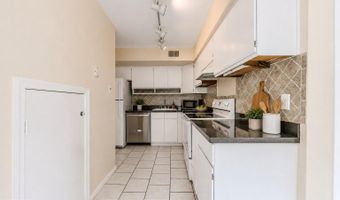 4627 LOGSDON Dr 51, Annandale, VA 22003