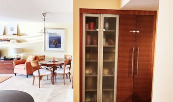 526 Pacific Ave, Atlantic City, NJ 08401