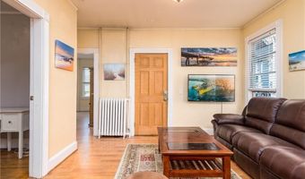 9 Ann St 1, Newport, RI 02840