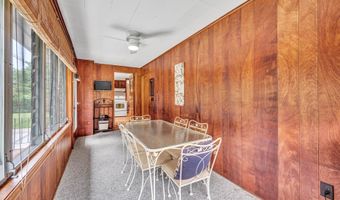 6 Woodlawn Dr, Cromwell, CT 06416