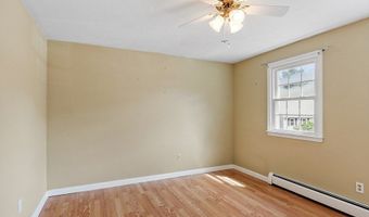10 Tuck Farm Rd 4, Auburn, MA 01501