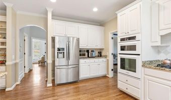 3095 Walnut Creek Dr, Alpharetta, GA 30005